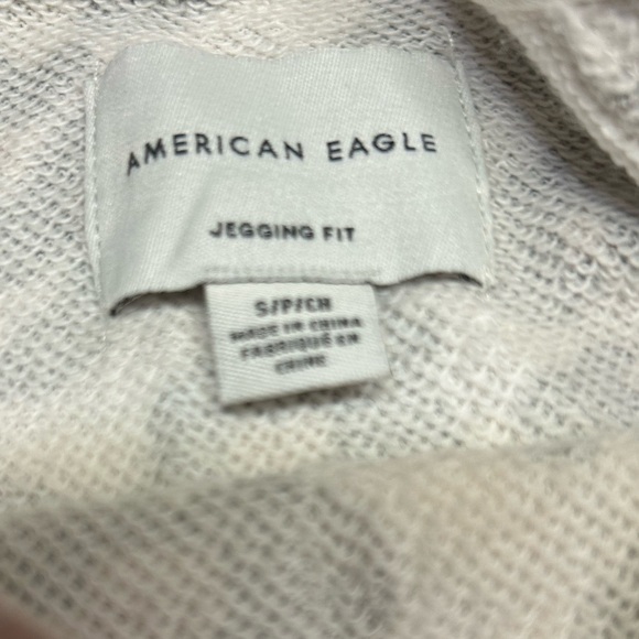 American Eagle Cheetah Crewneck Oversized Jegging Fit. Slit Sides. Women’s Small - Picture 9 of 15